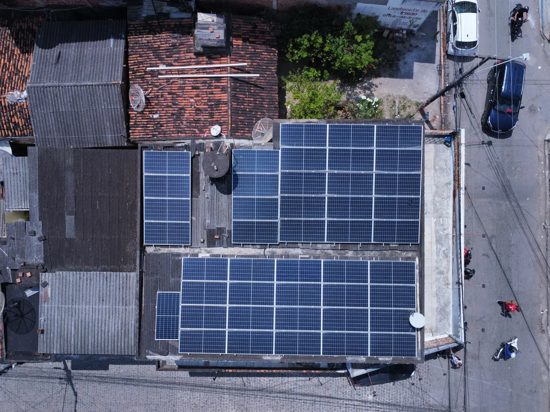 Projeto solar de 44 módulos